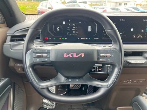 Used 2024 Kia EV9 GT-Line AWD/4WD image 19