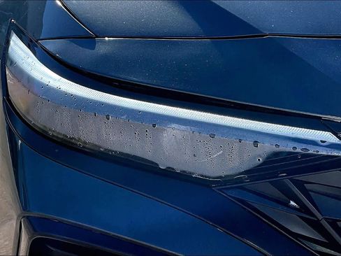 Used 2025 Hyundai Elantra Sport image 27