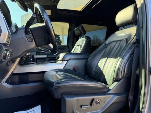 Used 2022 Ford F450 Platinum image 15