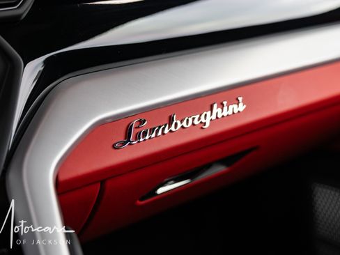 Used 2019 Lamborghini Urus AWD/4WD image 21