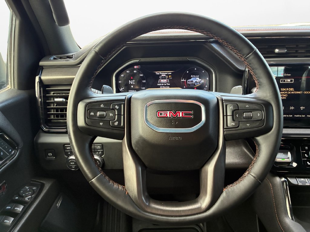 Used 2024 GMC Sierra 1500 AT4 w/ Technology Package AWD/4WD image 20