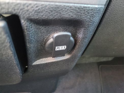 Used 2018 RAM 1500 Express image 24