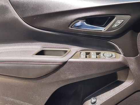 Used 2024 Chevrolet Equinox RS FWD image 25