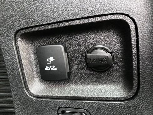 Used 2017 Hyundai Santa Fe Limited image 44