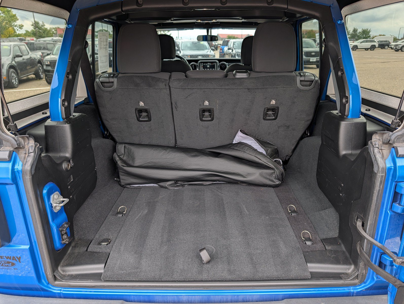 Used 2022 Jeep Wrangler Unlimited Sport AWD/4WD image 11