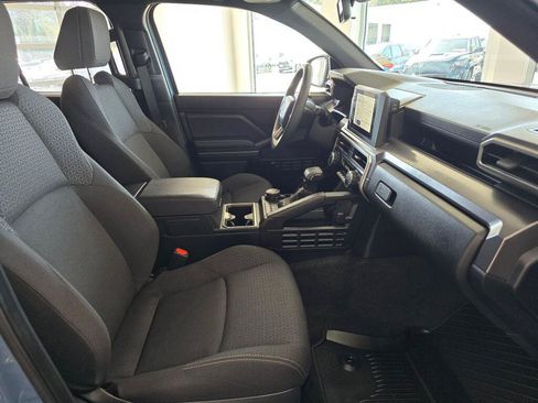 Used 2025 Toyota 4Runner SR5 AWD/4WD image 42
