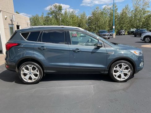 Used 2019 Ford Escape Titanium AWD/4WD image 4