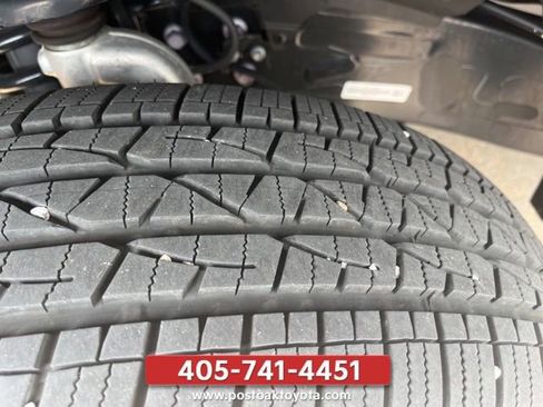 Used 2025 Toyota Tacoma SR5 AWD/4WD image 10