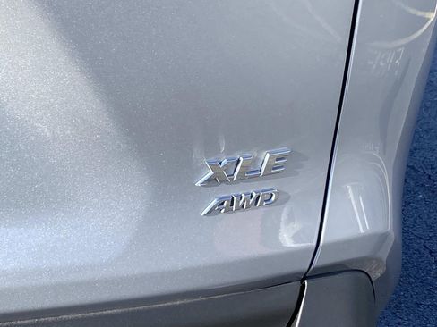 Used 2025 Toyota RAV4 XLE image 5