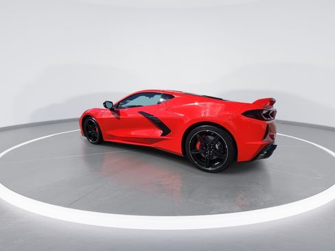 Used 2021 Chevrolet Corvette Stingray Coupe w/ Z51 Performance Package RWD image 6
