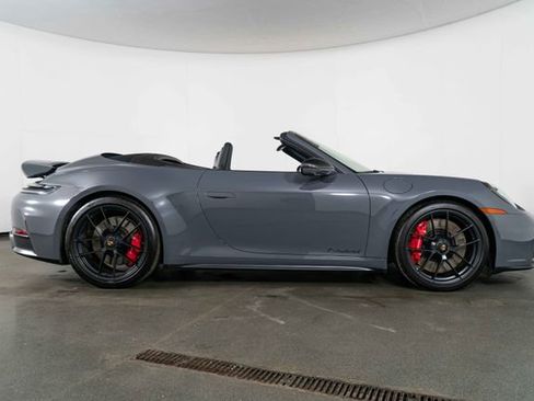 Used 2025 Porsche 911 Carrera GTS image 9