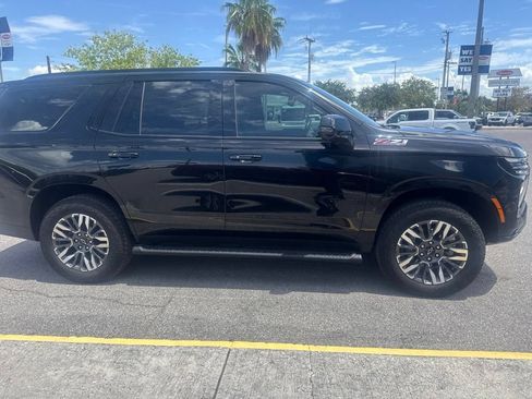 Used 2025 Chevrolet Tahoe Z71 w/ Comfort Package AWD/4WD image 4