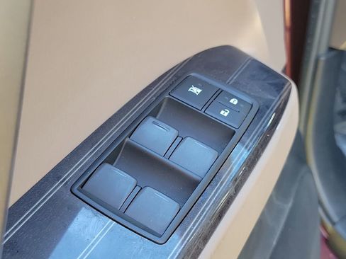 Used 2021 Lexus GX 460 Premium w/ Premium Package image 17