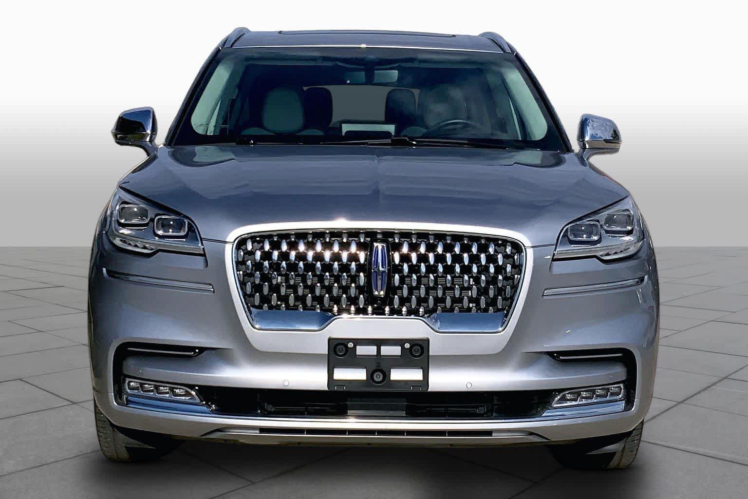 Used 2022 Lincoln Aviator Black Label Grand Touring w/ Class IV Trailer Tow Package AWD/4WD image 4