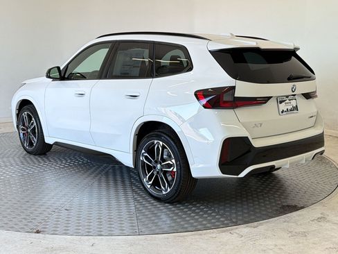 New 2026 BMW X1 xDrive28i w/ Technology Package AWD/4WD image 3