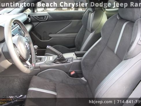 Used 2024 Toyota GR86 Premium image 28