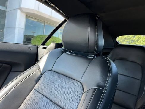 Used 2022 Ford Mustang GT Premium w/ Equipment Group 401A RWD image 18