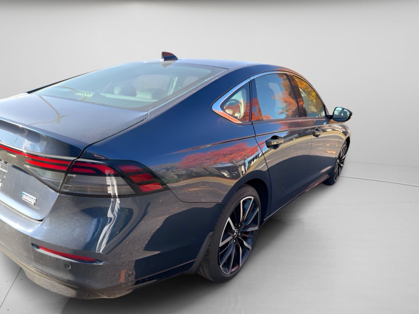 Used 2023 Honda Accord Touring image 9