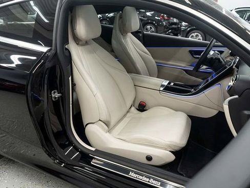 Used 2025 Mercedes-Benz CLE 300 4MATIC Coupe image 9