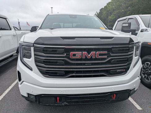 Used 2025 GMC Sierra 1500 AT4 w/ Technology Package AWD/4WD image 14