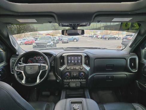 Used 2020 Chevrolet Silverado 1500 LT Trail Boss w/ Midnight Edition image 15