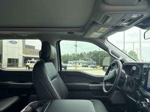 New 2026 Ford F250 Lariat w/ Black Appearance Package AWD/4WD image 15
