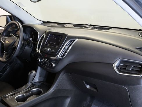 Used 2021 Chevrolet Equinox LT FWD image 32