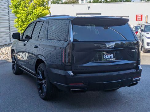 Used 2025 Cadillac Escalade Sport Platinum w/ LPO, ONYX Package AWD/4WD image 7
