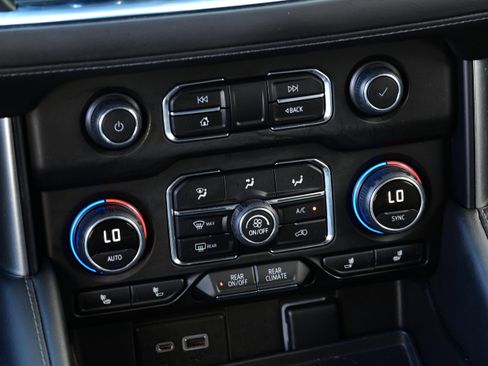 Used 2022 Chevrolet Tahoe LT image 19