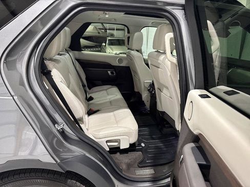 Used 2018 Land Rover Discovery HSE image 68