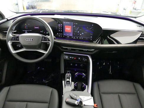 Certified 2025 Audi Q5 Premium w/ Convenience Package AWD/4WD image 25