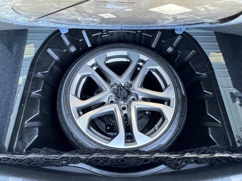 Used 2017 Chevrolet SS RWD image 14