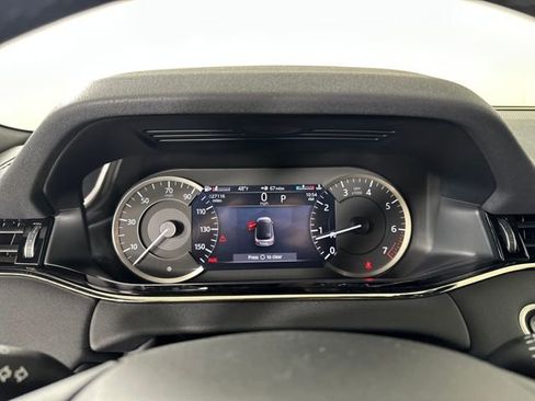 Used 2023 Land Rover Range Rover Evoque R-Dynamic SE image 17