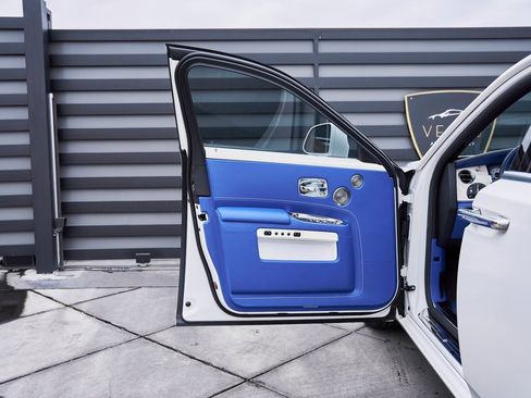 Used 2019 Rolls-Royce Ghost image 35