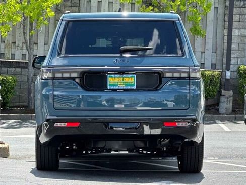 New 2026 Jeep Grand Wagoneer Limited AWD/4WD image 5