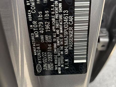 Used 2023 Hyundai Elantra Limited FWD image 14