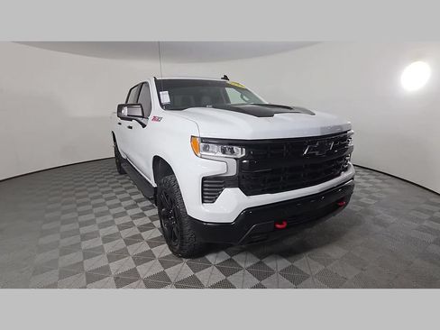 Used 2024 Chevrolet Silverado 1500 LT Trail Boss w/ LT Trail Boss Premium Package AWD/4WD image 56