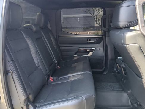 Used 2025 Toyota Tundra Limited AWD/4WD image 31