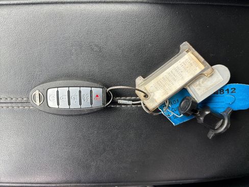 Used 2025 Nissan Altima 2.5 SV FWD image 21