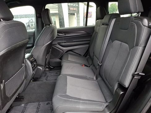 Used 2025 Jeep Grand Cherokee L Laredo w/ Luxury Tech Group I AWD/4WD image 11