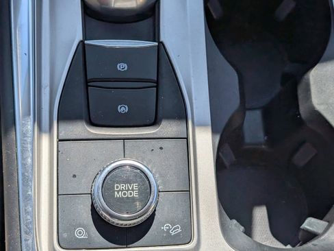 Used 2023 Ford Explorer XLT w/ Equipment Group 202A AWD/4WD image 24