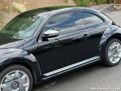 Used 2013 Volkswagen Beetle 2.5 Fender FWD image 30