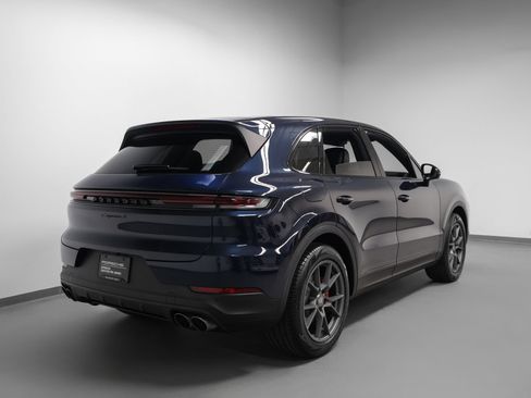Certified 2024 Porsche Cayenne S w/ Premium Package Plus AWD/4WD image 12