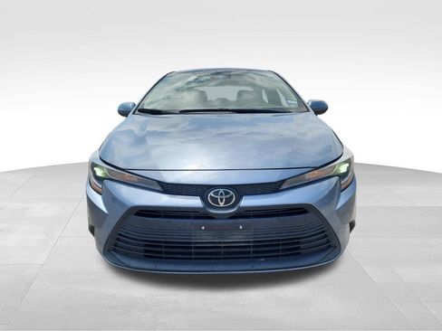 Used 2023 Toyota Corolla LE FWD image 2