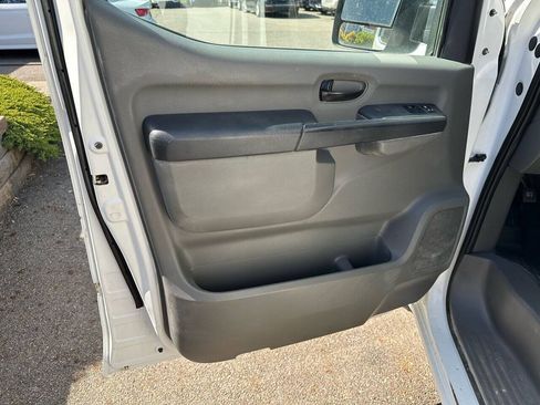 Used 2020 Nissan NV 2500 S RWD image 19