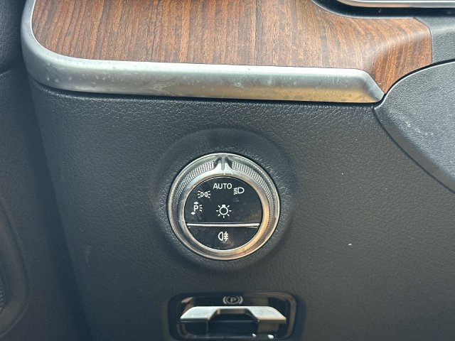 Certified 2025 Mercedes-Benz C 300 4MATIC Sedan image 25