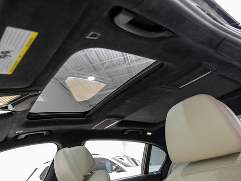 Used 2021 BMW ALPINA B7 xDrive image 8