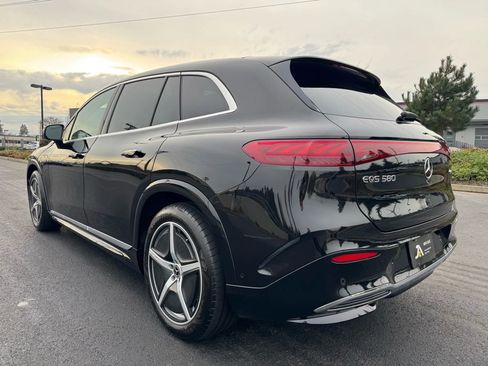 Used 2023 Mercedes-Benz EQS 580 4MATIC SUV image 8