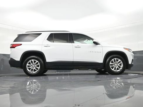 Used 2021 Chevrolet Traverse LT FWD image 30