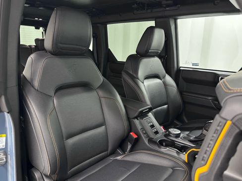Used 2024 Ford Bronco Badlands image 19